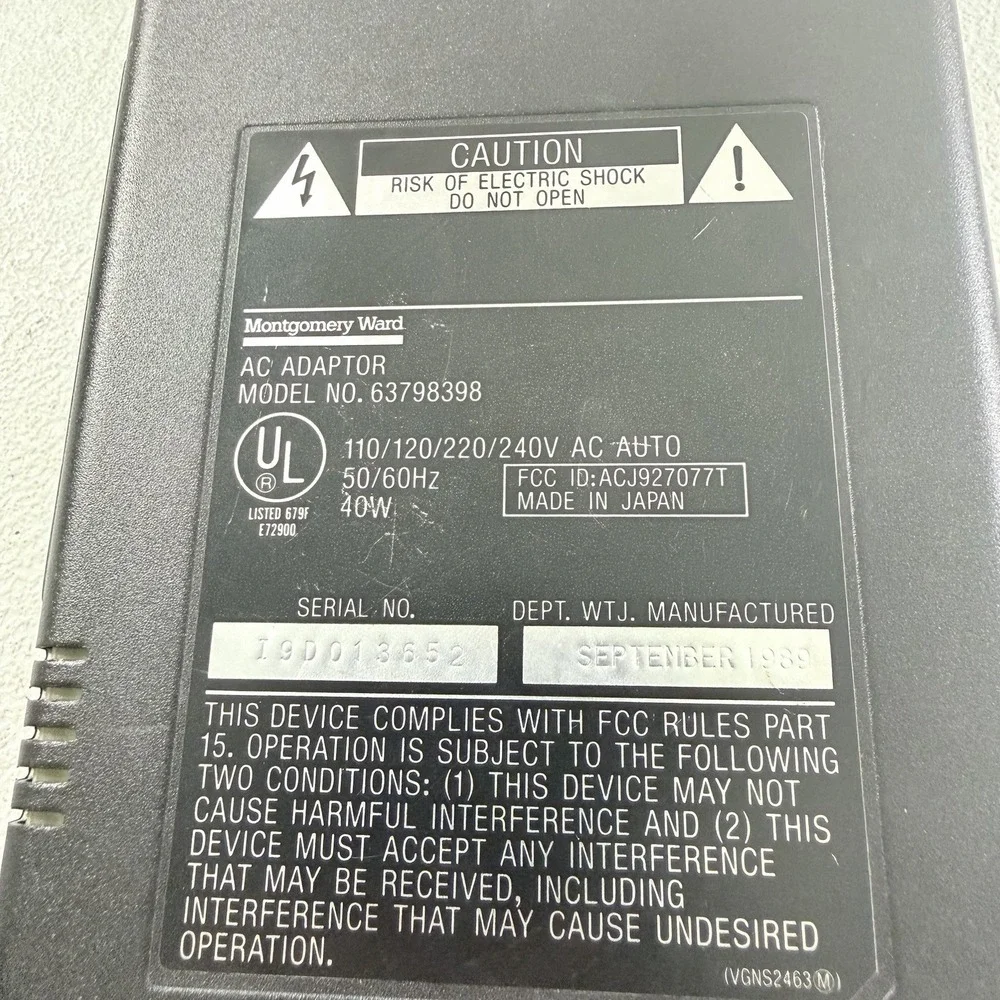 Montgomery Ward 63798398 Camcorder Battery Charger AC Adapter TESTED